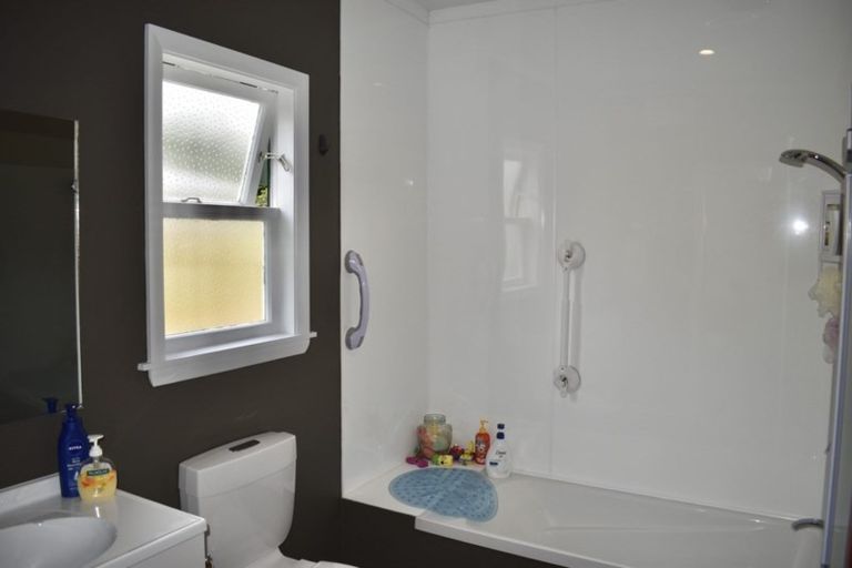 Photo of property in 34 School Road, Te Horo, Otaki, 5582