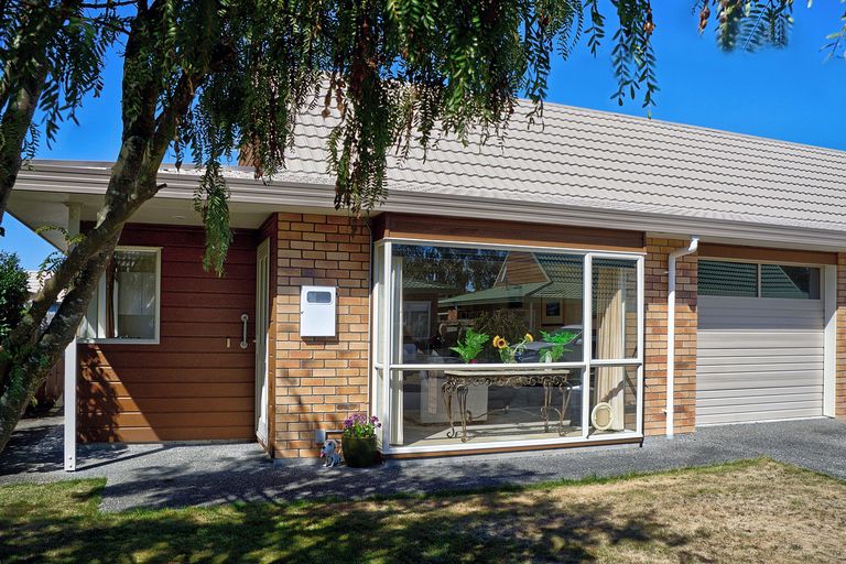 Photo of property in Holdsworth Villas, 59/2 William Donald Drive, Solway, Masterton, 5810