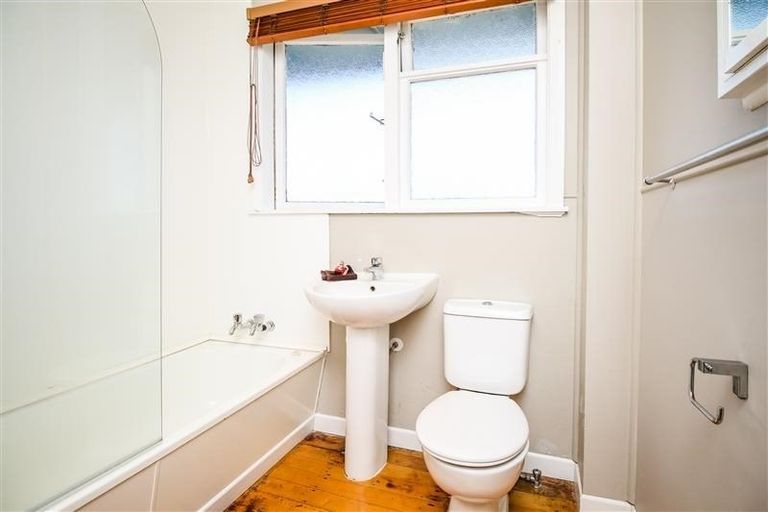 Photo of property in 10 Hurstwood Place, Glen Innes, Auckland, 1072