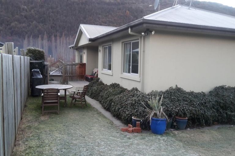 Photo of property in 88/86 Devon Street, Arrowtown, 9302