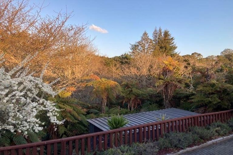 Photo of property in 18 Utuhina Road, Springfield, Rotorua, 3015