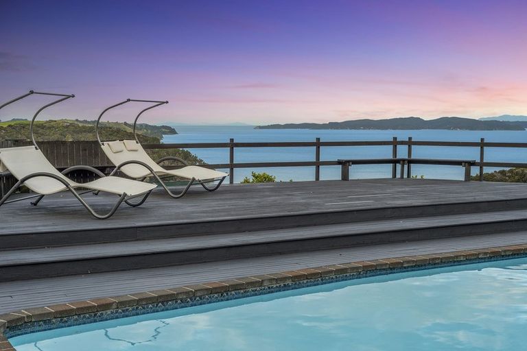 Photo of property in 4 Kotare Place, Sandspit, Warkworth, 0982