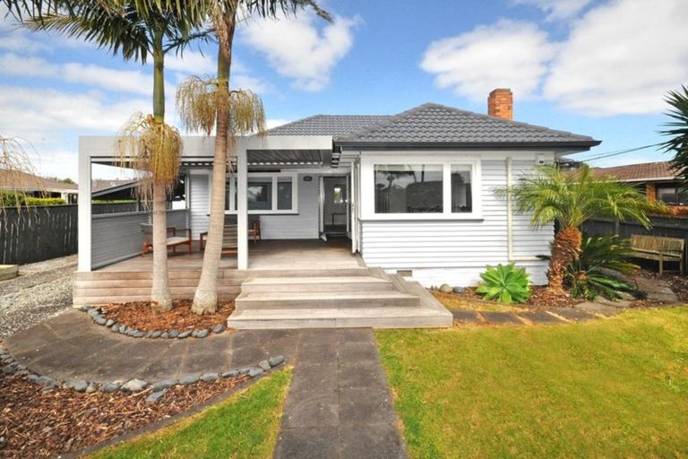 Photo of property in 40 Centreway Road, Orewa, 0931