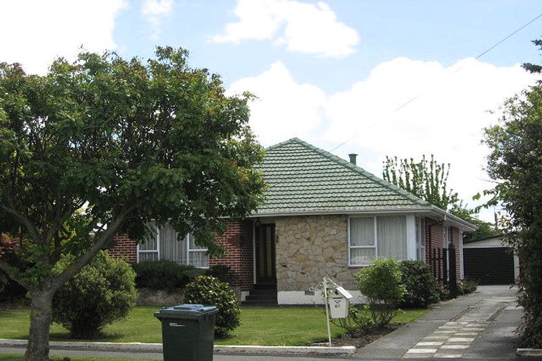 Photo of property in 67 Appleby Crescent, Burnside, Christchurch, 8053