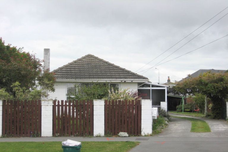Photo of property in 43 Liverton Crescent, Bishopdale, Christchurch, 8053