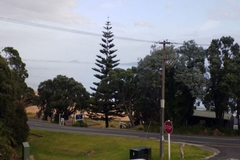 Photo of property in 4 Seaview Road, Cable Bay, 0420