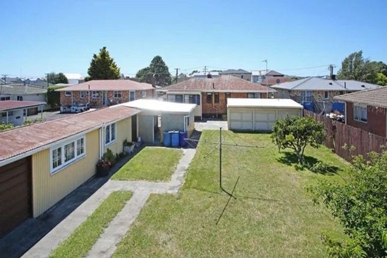 Photo of property in 27 Fernaig Street, Papakura, 2110