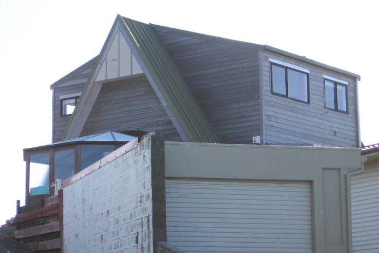 Photo of property in 19 Manitoba Place, Kingston, Wellington, 6021