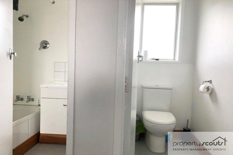 Photo of property in 33 Camellia Avenue, Bell Block, New Plymouth, 4312