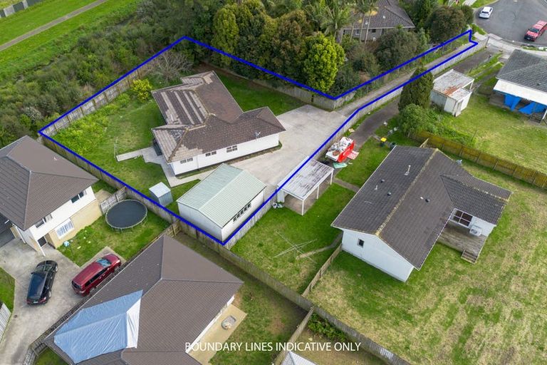 Photo of property in 22 Molesworth Place, Mangere, Auckland, 2022