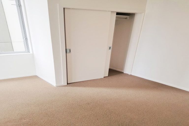Photo of property in Trinity Apartments, 406/19 College Street, Te Aro, Wellington, 6011