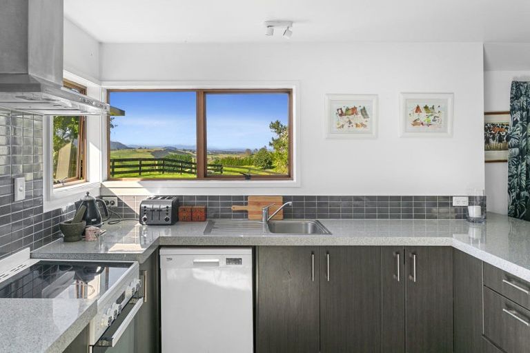 Photo of property in 61 Oak Drive, Wairakei, Taupo, 3384
