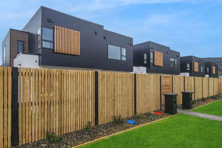 Photo of property in 17 Faulke Avenue, Wainuiomata, Lower Hutt, 5014