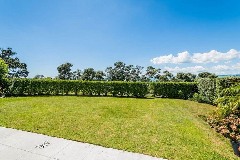 Photo of property in 35 View Road, Campbells Bay, Auckland, 0630