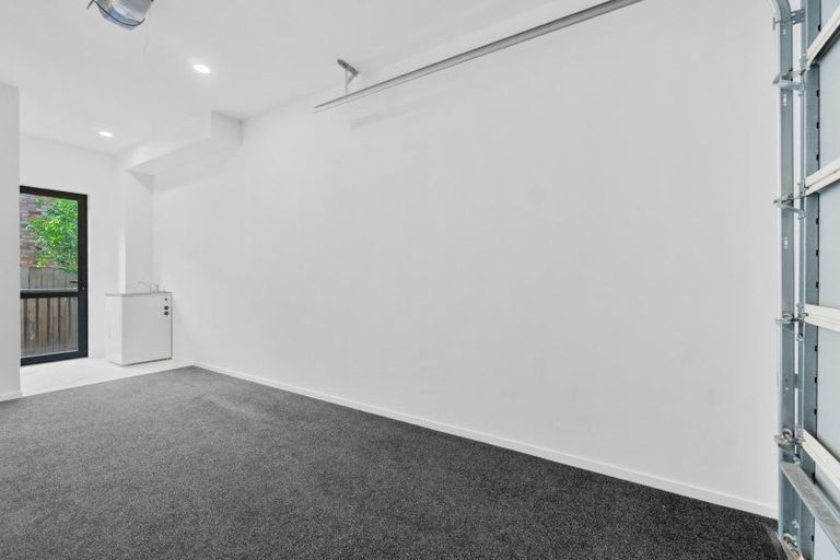 Photo of property in 24c Nikau Street, New Lynn, Auckland, 0600