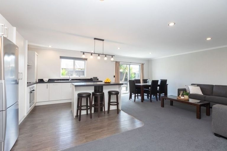 Photo of property in 14 Chatham Place, Rototuna North, Hamilton, 3210