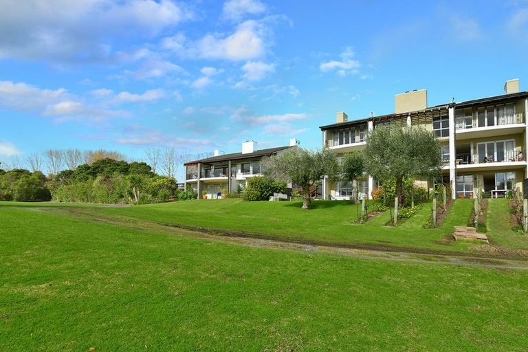 Photo of property in 173 Gulf Harbour Drive, Gulf Harbour, Whangaparaoa, 0930