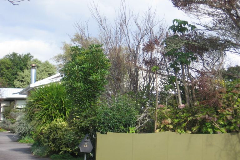 Photo of property in 26 Yeovil Road, Te Atatu Peninsula, Auckland, 0610