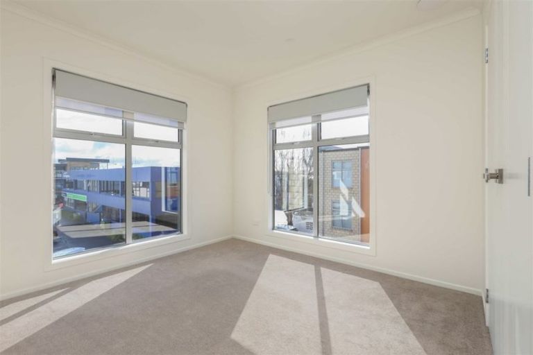 Photo of property in 2/9 Vialou Street, Hamilton Central, Hamilton, 3204