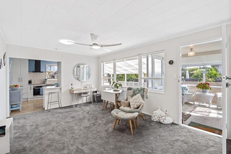 Photo of property in 37a Hatton Road, Orewa, 0931