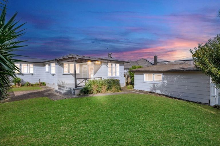 Photo of property in 1/15 Kent Road, Manurewa, Auckland, 2102