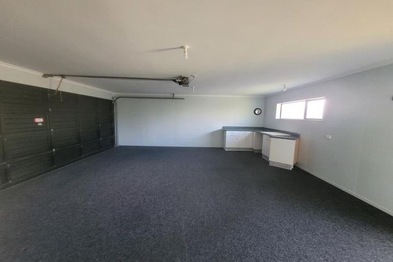 Photo of property in 52 Paynters Avenue, Strandon, New Plymouth, 4312