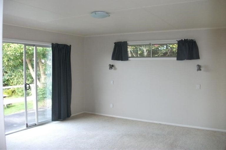 Photo of property in 15 Scenic Heights, Acacia Bay, Taupo, 3330