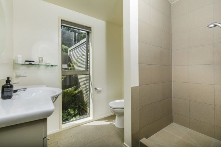 Photo of property in 42 Waitea Road, Muriwai, Waimauku, 0881