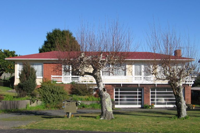 Photo of property in 42 Shirley Avenue, Papakura, 2110