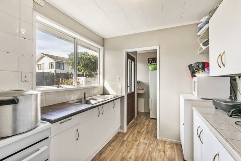 Photo of property in 1/11 Chamade Place, Clover Park, Auckland, 2019