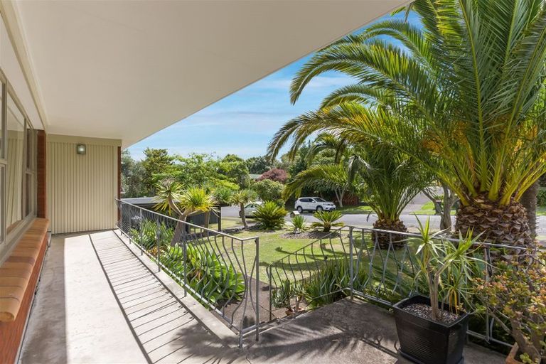 Photo of property in 3 Stansfield Place, Sunnyhills, Auckland, 2010