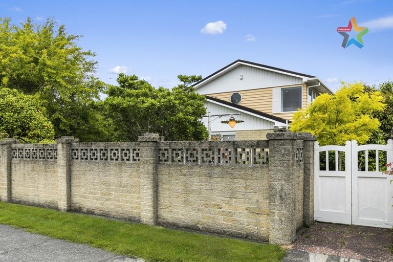 Photo of property in 12 De Menech Grove, Avalon, Lower Hutt, 5011