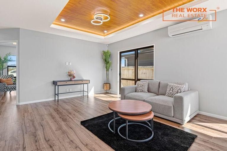 Photo of property in 55 Clarks Beach Road, Clarks Beach, 2122