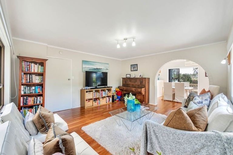 Photo of property in 1/14 Thelma Crescent, Torbay, Auckland, 0630