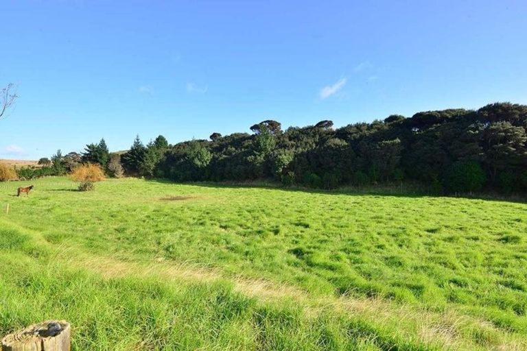 Photo of property in 3265 South Head Road, South Head, Helensville, 0874