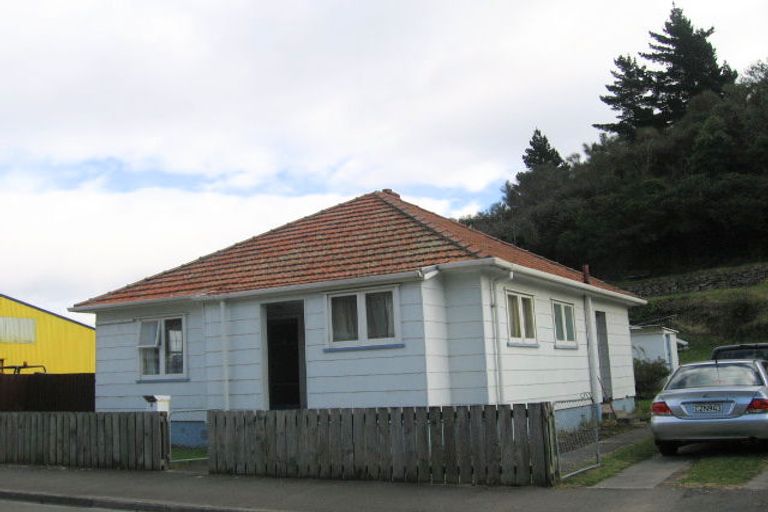 Photo of property in 2 Main Street, Hospital Hill, Napier, 4110