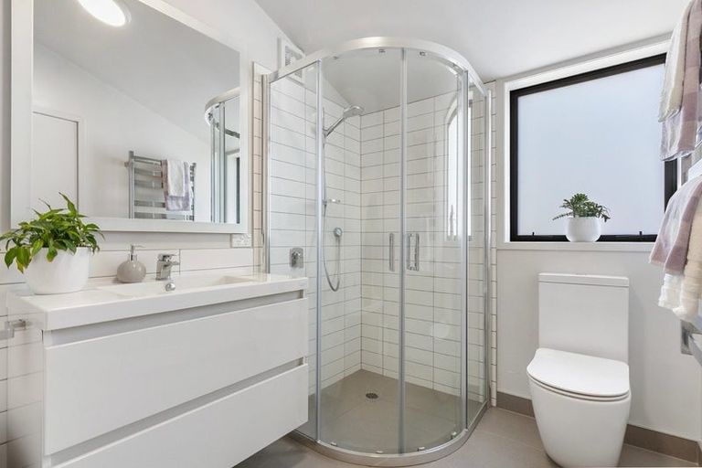 Photo of property in 43b Mandalay Terrace, Khandallah, Wellington, 6035