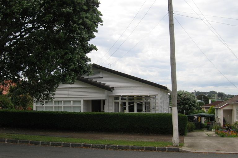 Photo of property in 48 Alberta Street, Point Chevalier, Auckland, 1022