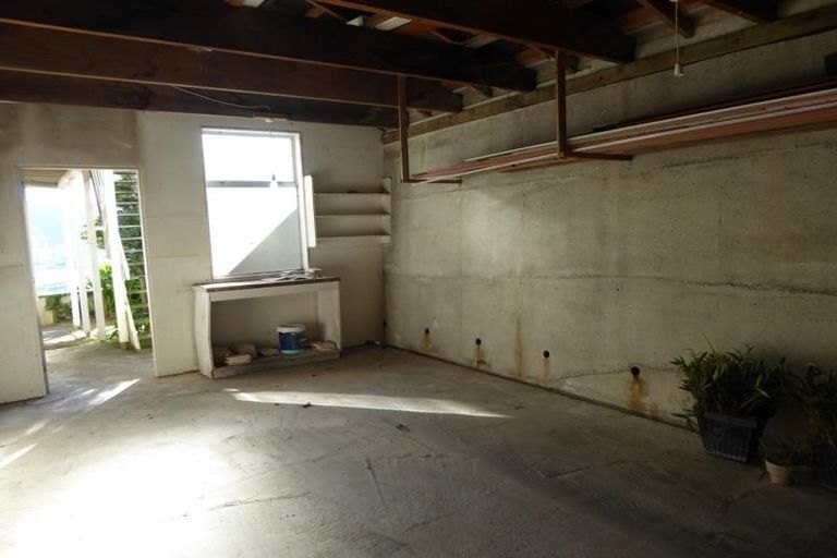 Photo of property in 55 Hawker Street, Mount Victoria, Wellington, 6011