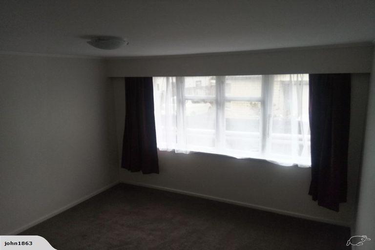 Photo of property in 42 Great South Road, Papatoetoe, Auckland, 2025