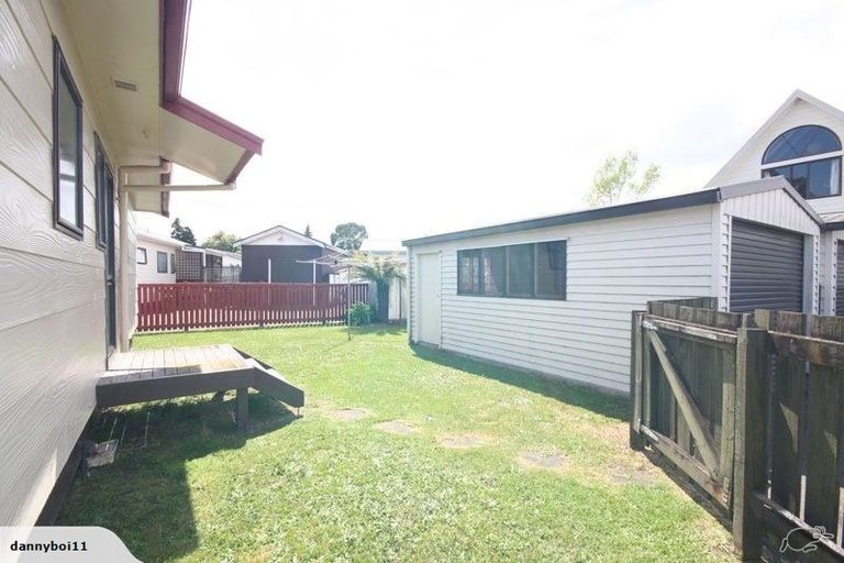 Photo of property in 42a Aquarius Drive, Kawaha Point, Rotorua, 3010