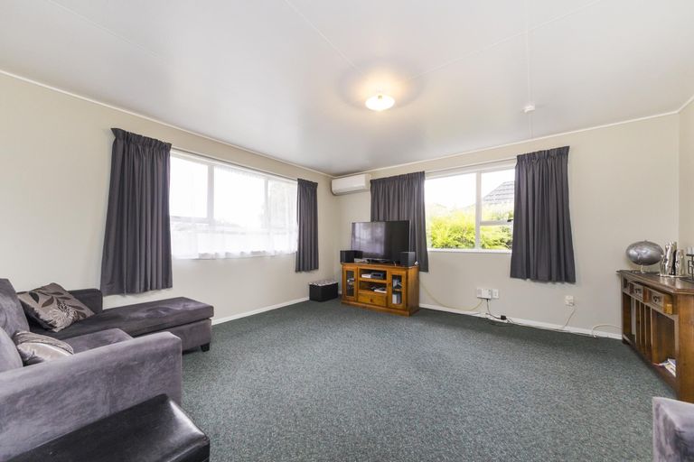 Photo of property in 15 Meadowbrook Drive, Cloverlea, Palmerston North, 4412