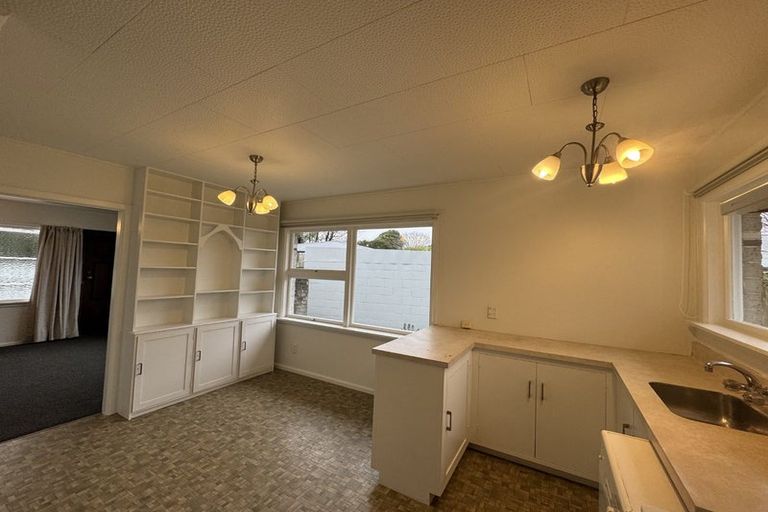 Photo of property in 2/4 Wadeley Road, Ilam, Christchurch, 8041