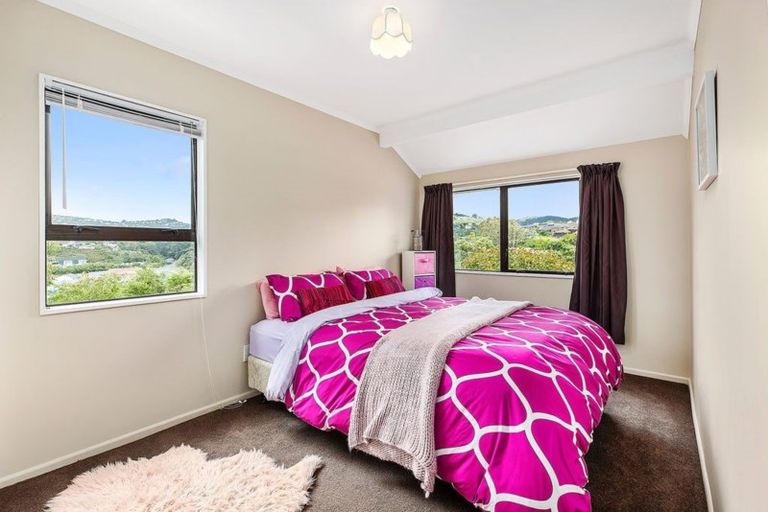 Photo of property in 4 Ashfield Grove, Churton Park, Wellington, 6037