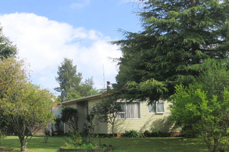 Photo of property in 8 Rewarewa Street, Owhata, Rotorua, 3010