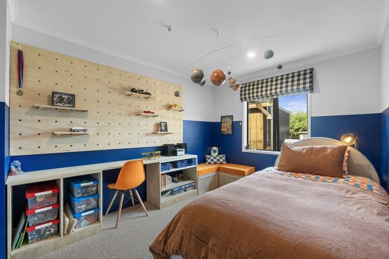 Photo of property in 5 Gavinike Place, Waimauku, 0812