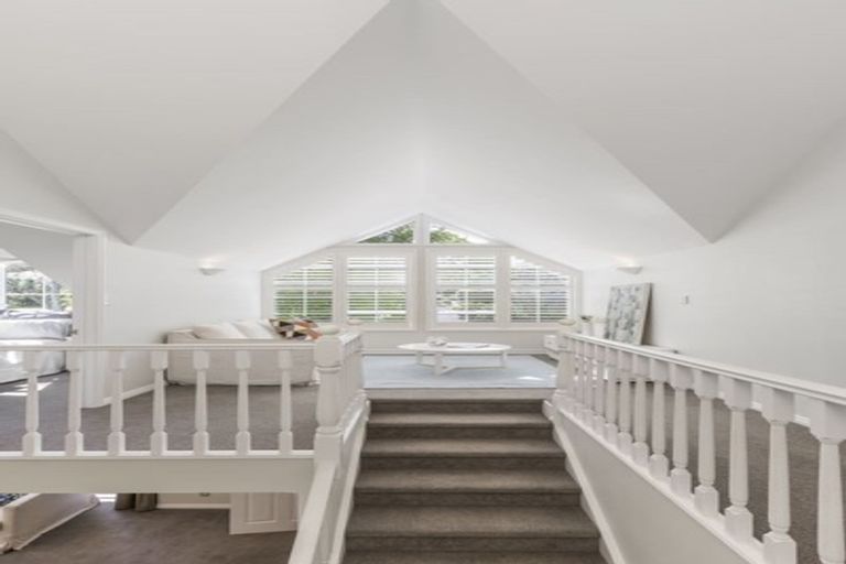 Photo of property in 1/48 Seaton Road, Murrays Bay, Auckland, 0630