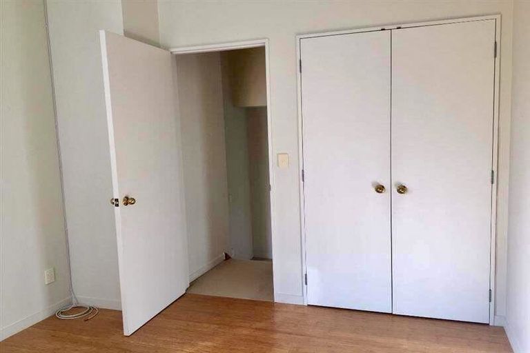 Photo of property in 8 Rosella Place, Murrays Bay, Auckland, 0630