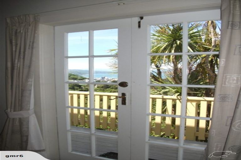 Photo of property in 6 Thorby Street, Northland, Wellington, 6012