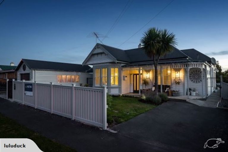 Photo of property in 84 Tomahawk Road, Andersons Bay, Dunedin, 9013